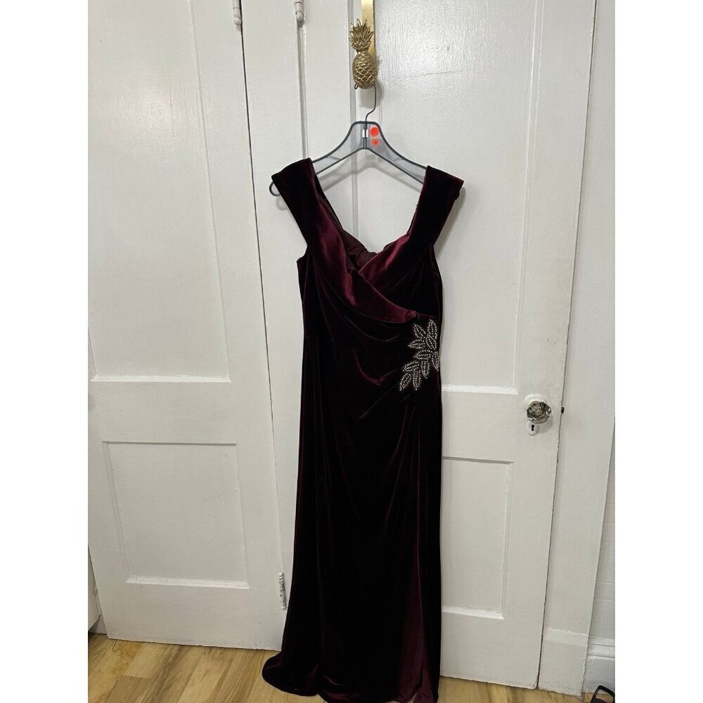 Alex evenings women’s size 14 gown